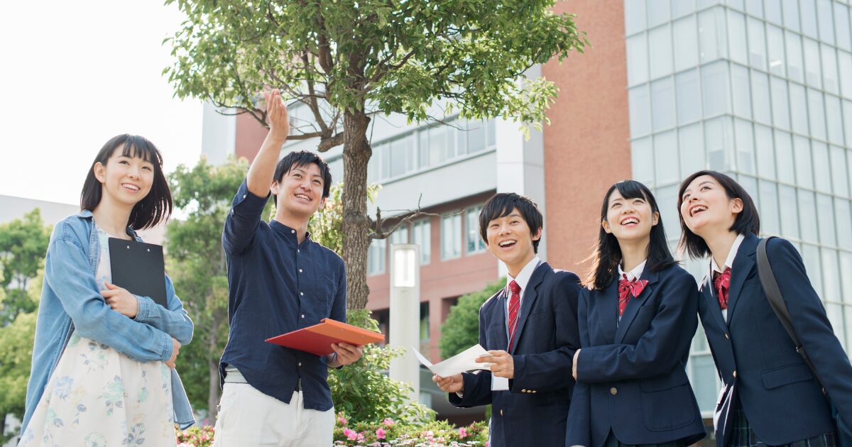 オープンキャンパス・卒業記念に！学校向けノベルティ水の制作ポイントとは？